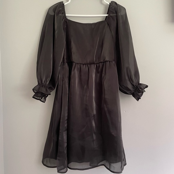 Banana Republic Dresses & Skirts - NWT Black Flowy Dress